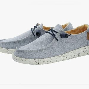 Women's HEY DUDE Wendy Chambray White & Blue Size 7. 💙
